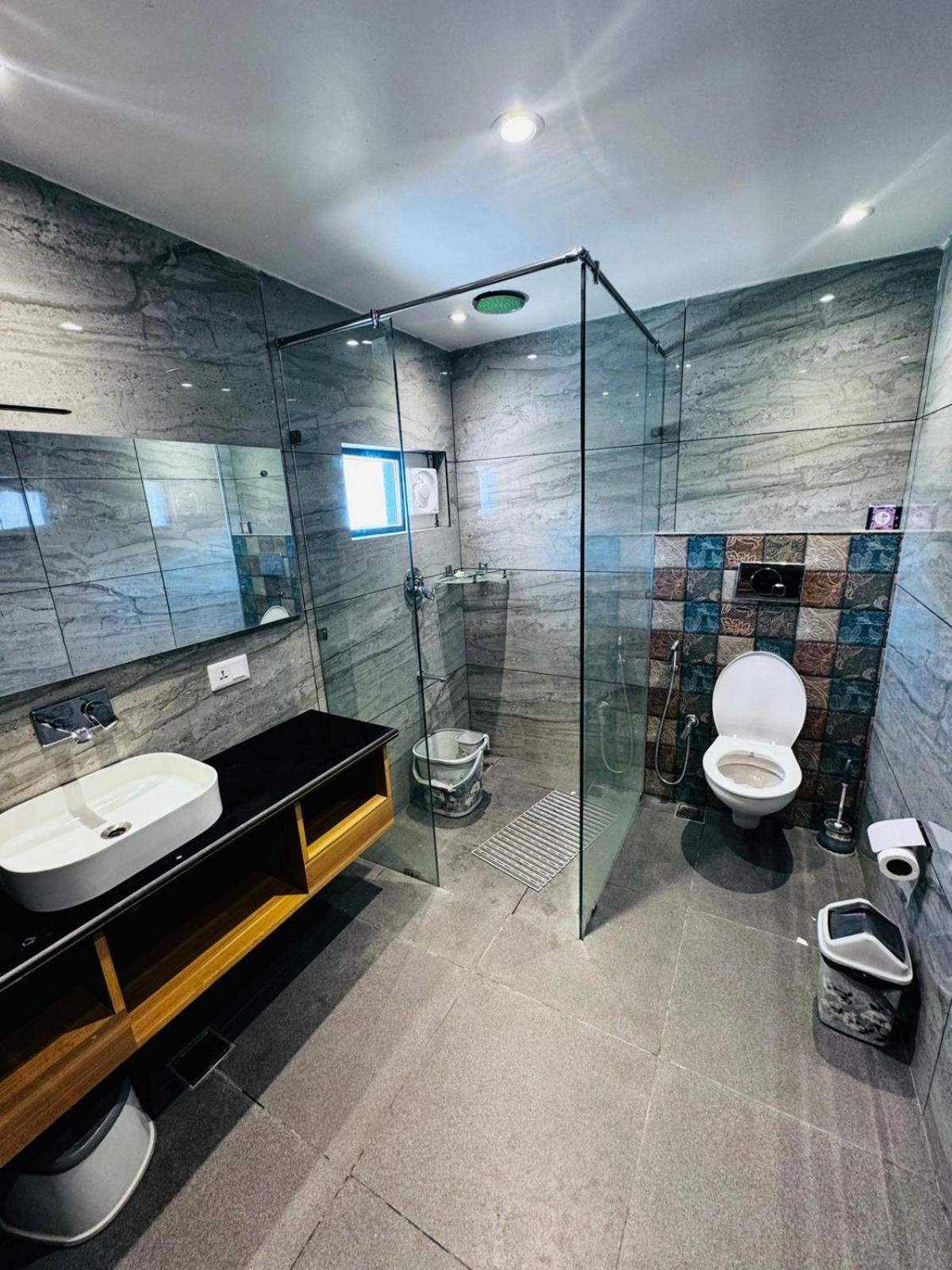 De Elaaf The Luxury Stay Srīnagar Dış mekan fotoğraf