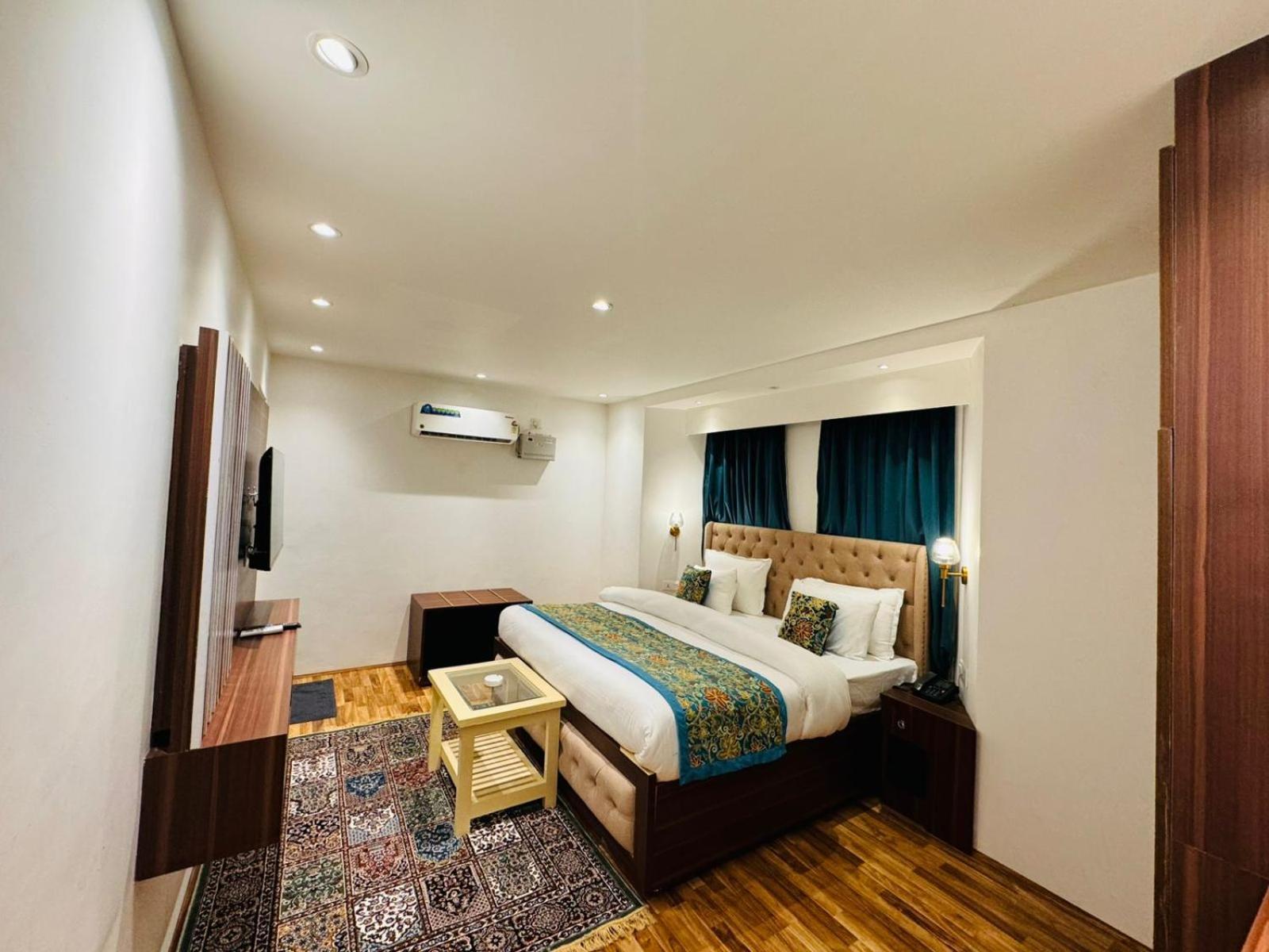 De Elaaf The Luxury Stay Srīnagar Dış mekan fotoğraf