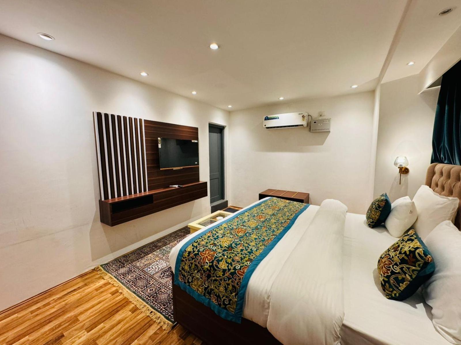De Elaaf The Luxury Stay Srīnagar Dış mekan fotoğraf